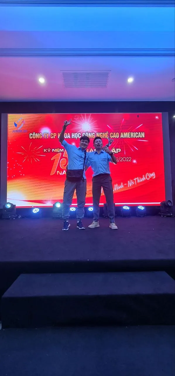Giao lưu văn nghệ tại gala American