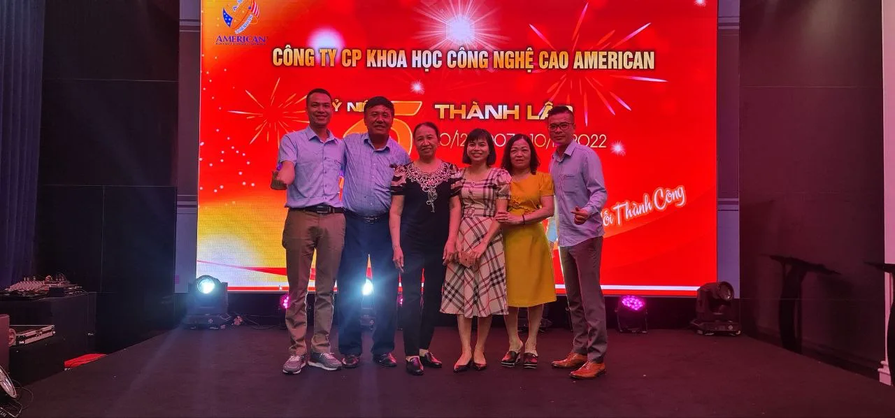 Khoảnh khắc gắn kết của American