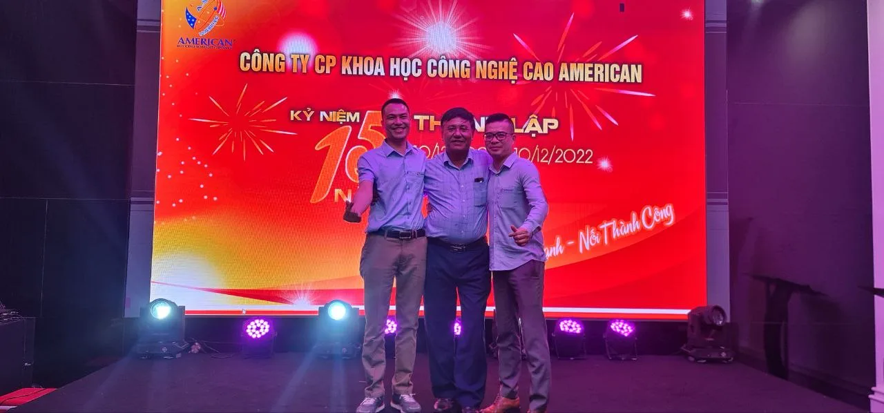 Cán bộ nhân viên và đối tác American